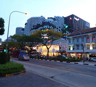 Blick auf Bugis Junction und Bugis Iluma