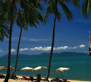 Strand Maenam beim Hotel Pinnacle Samui