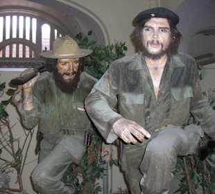 "Che" und Camilo Cienfuegos als Wachsfiguren