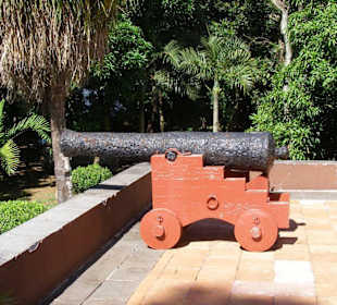 Am Eingang des Museums