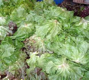 Rundgang über den Petit Marché von Saint-Denis