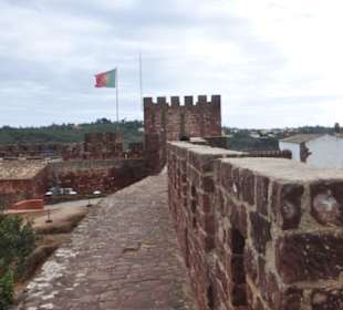 In der Burganlage von Silves
