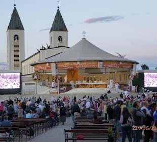 Vorplatz wo die Messen aus gelesen werden