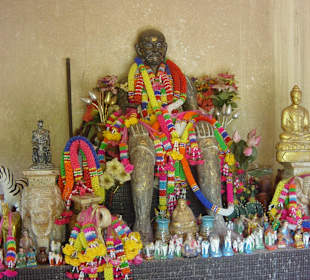 Tempel auf der Parkanlage