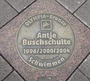 Sportlerehrung im Bürgersteig