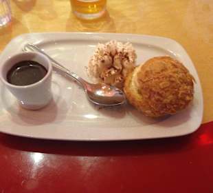 Dessert im Café Mickey