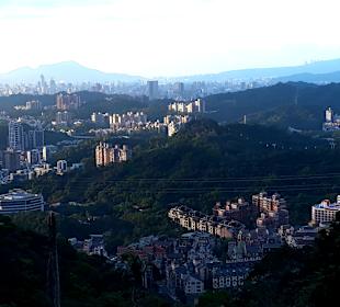 Maokong Gondel -  Rund um Tempel Station