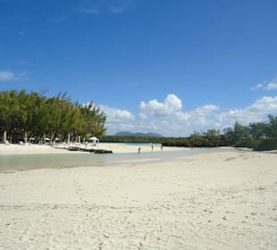 Links Ile aux Cerfs, rechts Ile de L´Est
