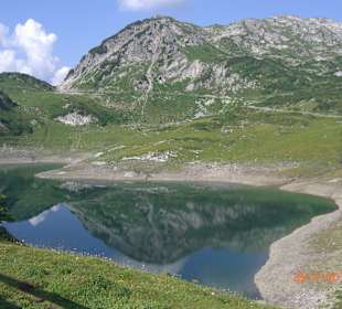 Start der 1. Etappe des Lechwegs / Formarinsee