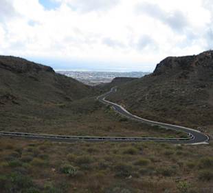 Blick zum Strand aus den Bergen