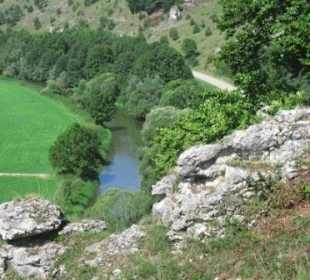 Blick von den Zwölf Aposteln auf die Altmühl