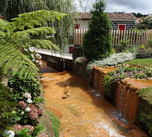 Flusslauf am Parkeingang