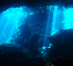 Cenote Chac Mool