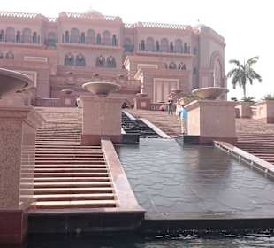 Treppe zum Haupteingang