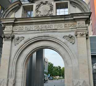 Blick zum Katharinenportal am Breiten Weg 31