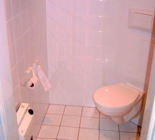 WC des Doppelzimmers