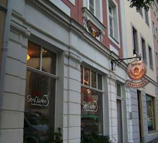 Senfladen von außen