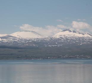 Kloster Sevanavank - Blick zum Sewansee