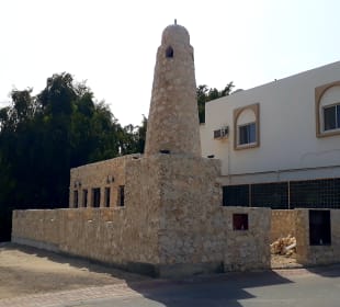 Einfahrt zum Tempel