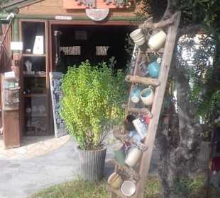 Shop am Tam Tam Beach