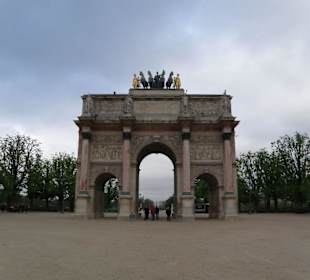 Am Ende der Gärten des Louvre