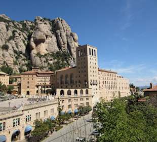 Riesige Klosteranlage