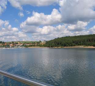 Der Brombachsee ,oben das Landhotel