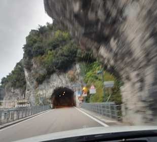 Links ist die Promenade