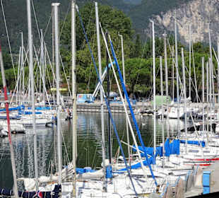 Impressionen aus dem Hafen San Nicolo