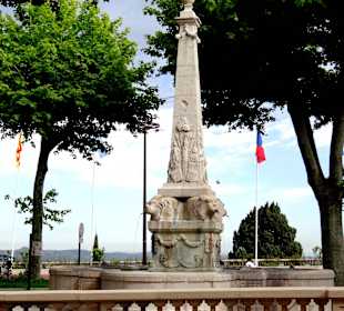 Променад. Фонтан времен революции