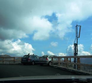 Um den Turm herumfahren