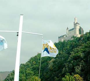 Blick vom Schiff zur Marksburg