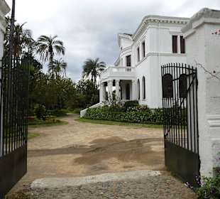 Einfahrt zur Hacienda