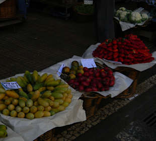 Leckere Früchte in der Markthalle