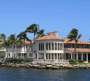 Die Villa ist ein bisschen protzig, oder?