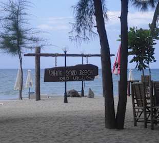 Restaurant White Sand Beach!