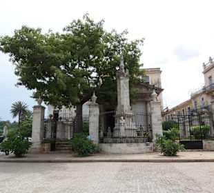 Altes Gebäude auf der Plaza de Armas
