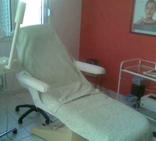 Behandlungsraum im neuen Studio