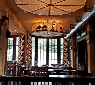 Restaurant Road Stop