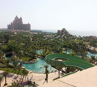 Blick vom Poseidon-Tower auf Teile des Wasserpark