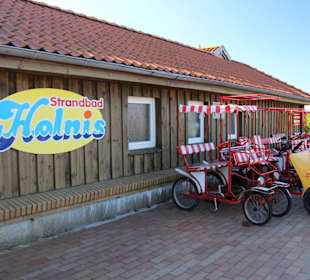 Kiosk am Sandstrand Drei