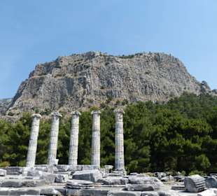 Athena-Heiligtum mit Mamorberg