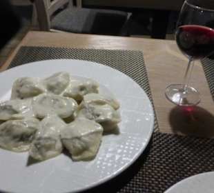 Abendessen Restaurant Pierogarnia Mandu: Pierogi