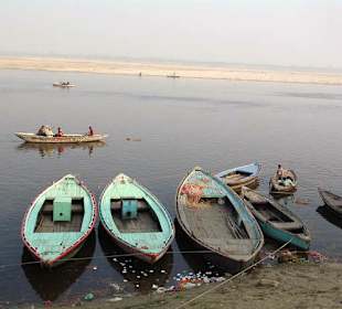 Łodzie nad Gangesem