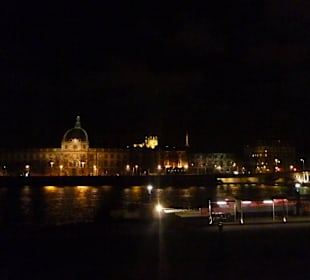 Lyon nocą