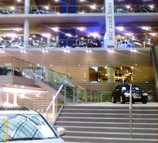 Verkaufsfläche Mercedes Benz Center München