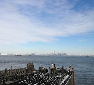 Blick auf Manhattan von der Fähre gesehen