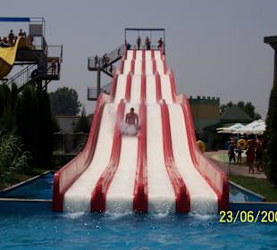 Neue Rutschen im Aquapark