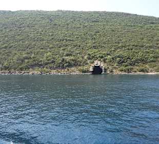 Которская бухта