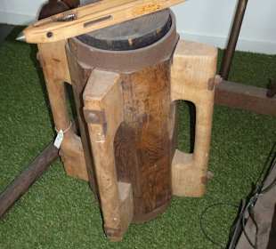 Mechanische Ramme im Deichmuseum